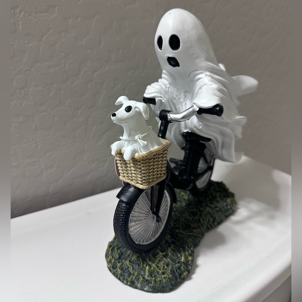 Goblin & Ghoul Ghost Riding Bike Ghost Puppy Dog VIRAL Halloween Figurine NEW